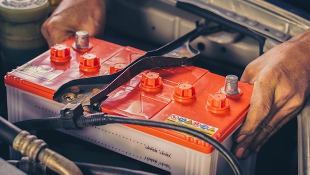 how to test a car battery with a multimeter